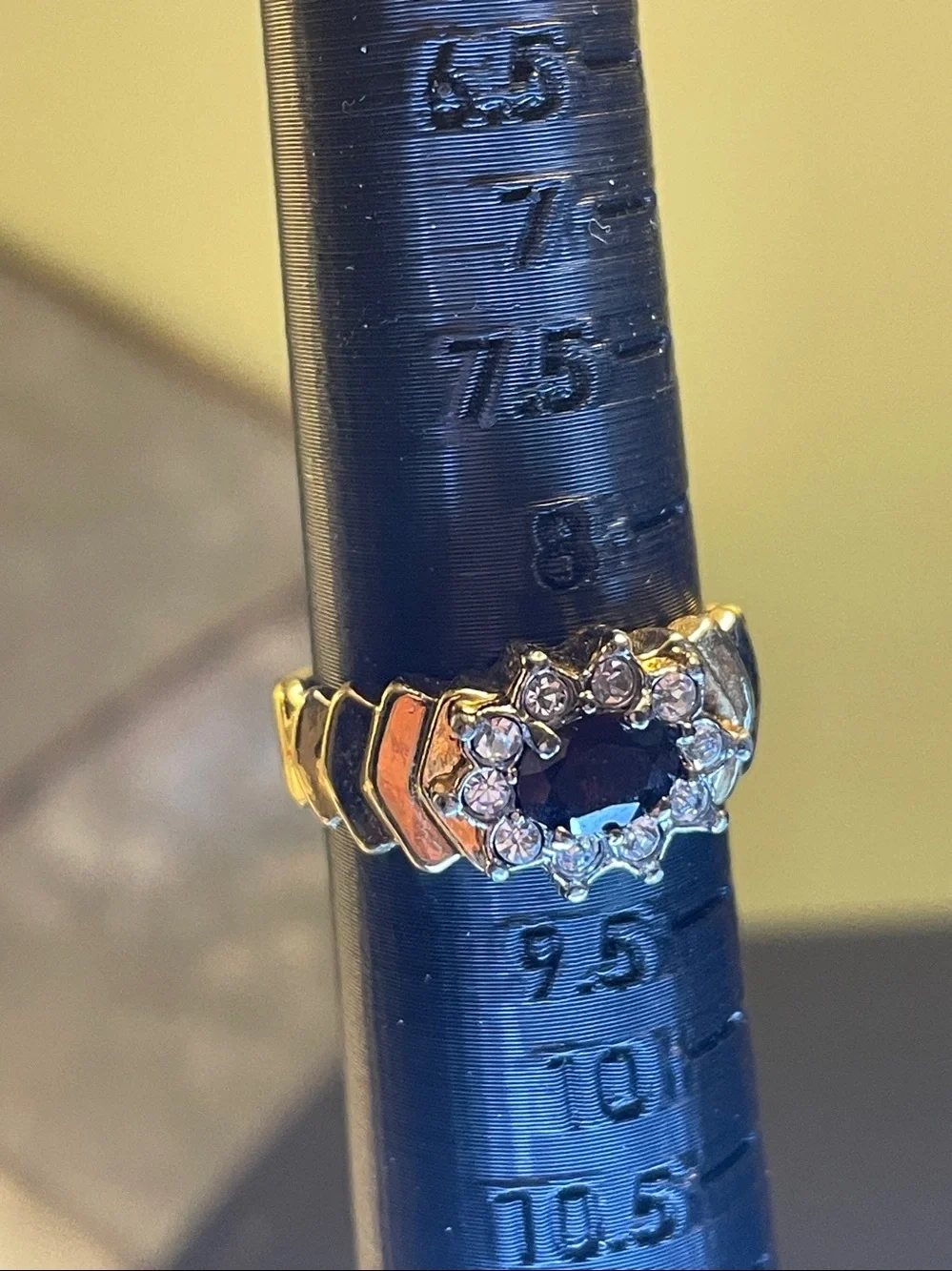 Elegant Gold and Red Stone Ring with Rhinestones Size 8.5